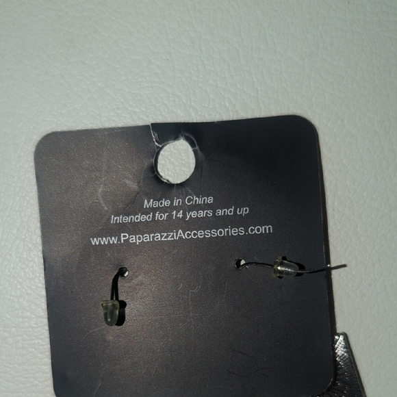 Paparazzi Silver Dangle Earrings - Picture 4 of 5